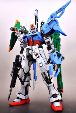 gunjap:  livese1’s PG 1/60 Strike Gundam  Photoreview No.52 imageshttp://www.gunjap.net/site/?p=192416