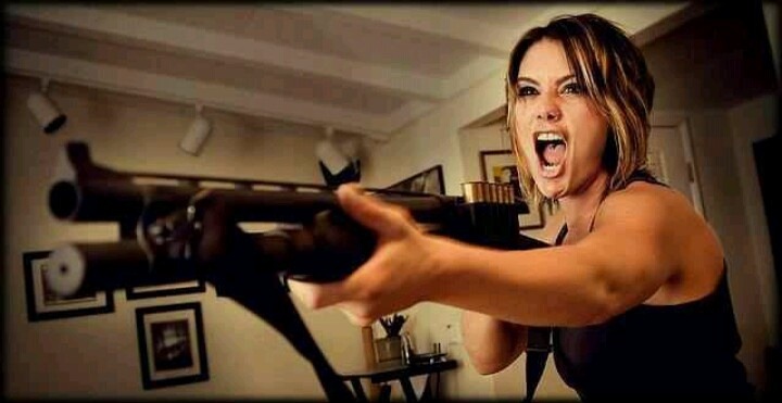 girlandguns:  Girl With Gun  follow me at : http://girlandguns.tumblr.com/