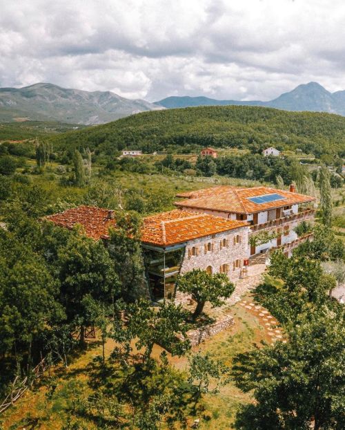 Out in the countryside. Photo:@flakonzharku • • • • #albaniadiscovered #albania 