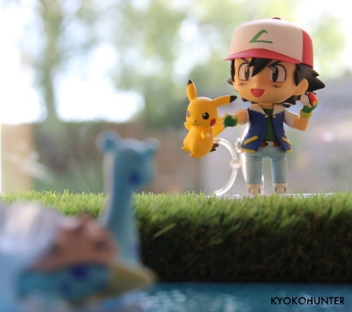 Some quick figure photography with my Ash Nendoroid and Lapras glasses holder!