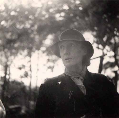 laescrituradesatada:Virginia Woolf | En 1938. Fotografía de Barbara Strachey