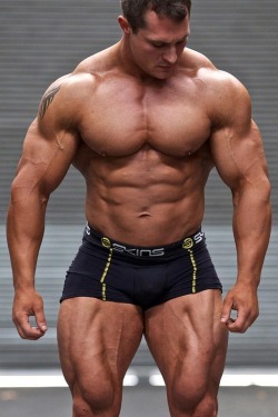 whitepapermuscle:Jake Nikolopoulos