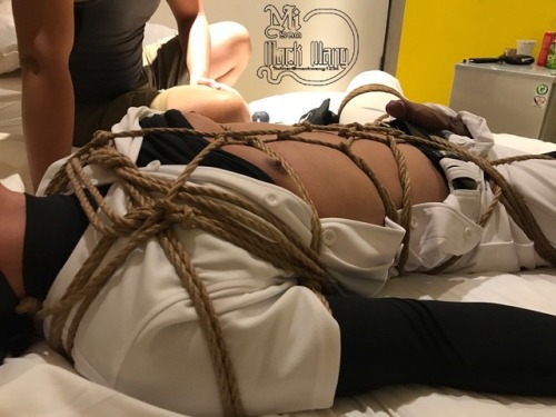 mackwang1234: 捆綁身穿棒球衣的台中健身教練 喜歡口球 被綁 兩主調一奴 令人總是有種遐想的棒球裝 2 上次台中行的意外收穫 戴著口球 只能嗚嗚叫地留著口水 賤屌在玩弄下 也狂流著淫水