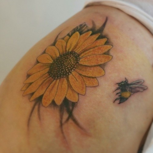 Jolene Sherrard Tattoo Artist  Cute little bee with sunflower    Facebook