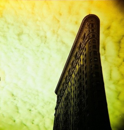Flatiron Building, NYC, toy camera photo #flatiron#holga#120#nyc#toy camera