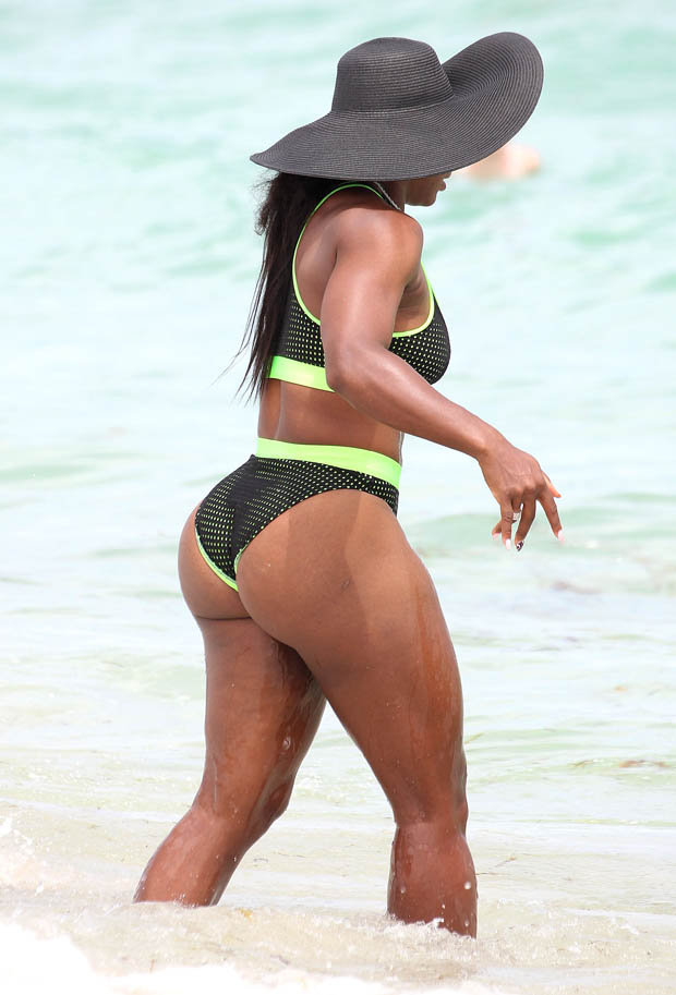 Serena williams black bikini