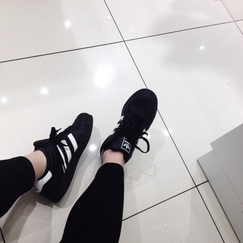im-an-albatroz:  http://im-an-albatroz.tumblr.com/ follow for more pisc like this dark pale on my account