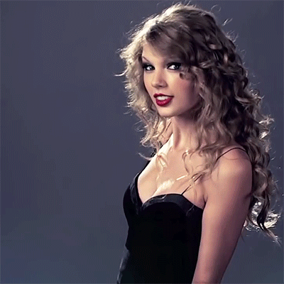 taylorswiftslegsarchive:  Taylor sexy Hot…..