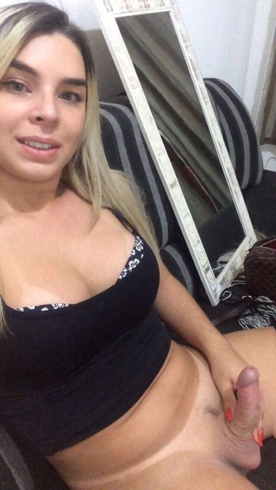 pillarsofvotary:  Carolzinha