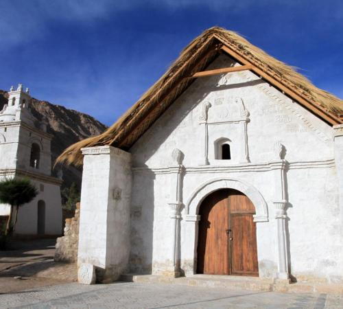 kusta-astronaut:  Postales del Norte Grande, ChileIglesia San Pedro de AtacamaCordillera de la Sal en CalamaPlaza de Armas de IquiqueIglesia de ParinacotaCatedral San Marcos de AricaCostanera de AricaCasa de la Cultura de AricaMuseo de la EsmeraldaLlama