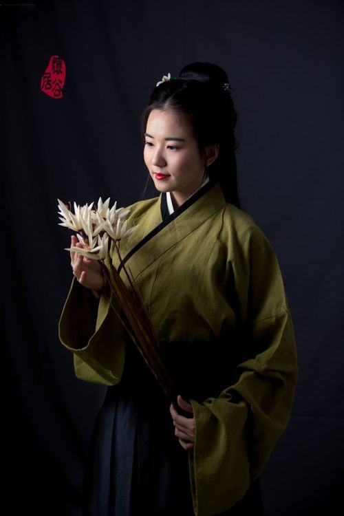 Chinese hanfu, quju, by 怀谷居