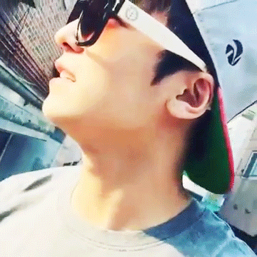 How is it possible for someone to be this attractive?