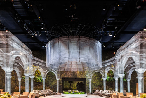 thedesigndome: Stunning Wire Mesh Sculptures by Edoardo Tresoldi Edoardo Tresoldi, an Italy-based ar