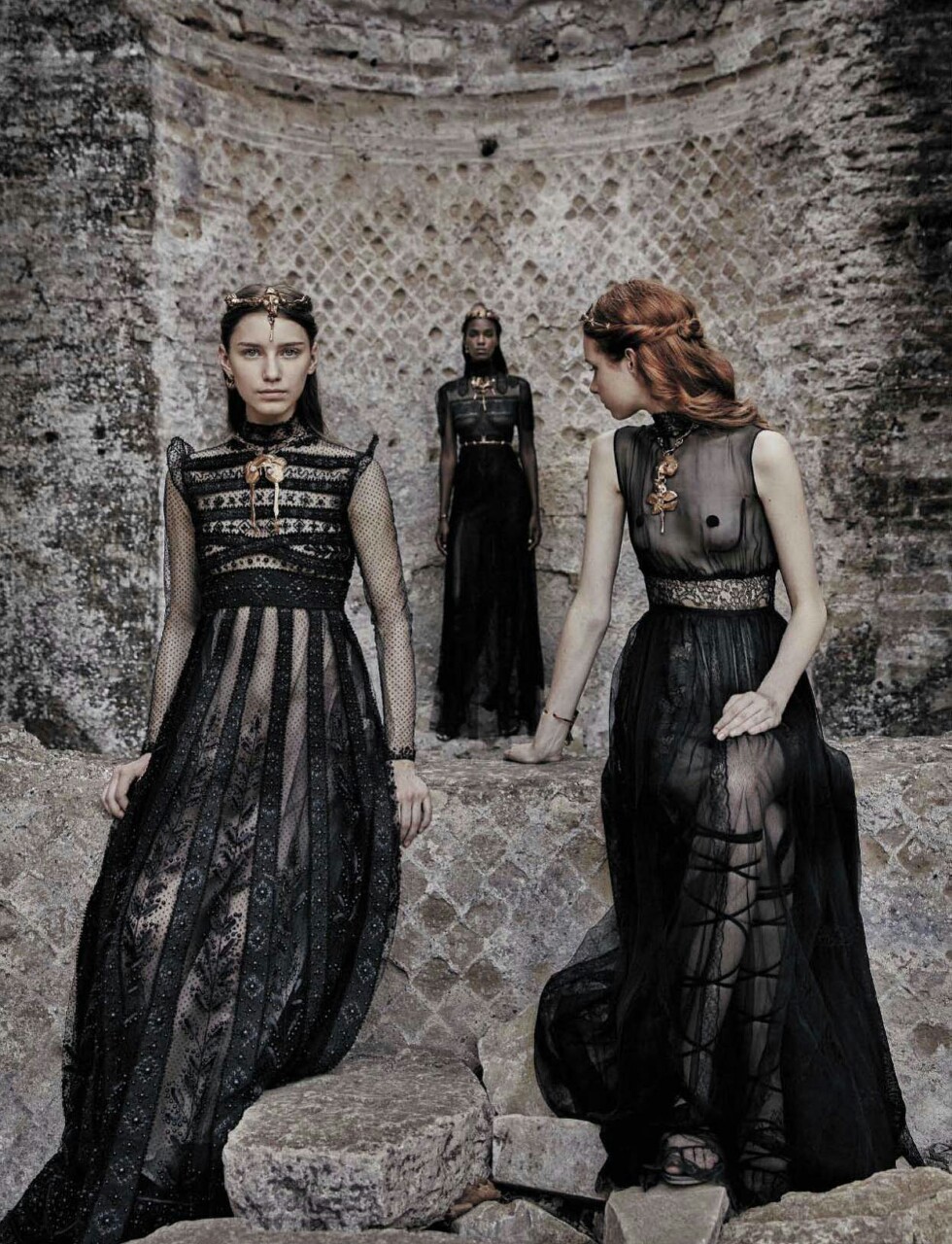 lisa401971:“VALENTINO HAUTE COUTURE f/w 2015” Sofia Tesmenitskaya, Leila Nda,