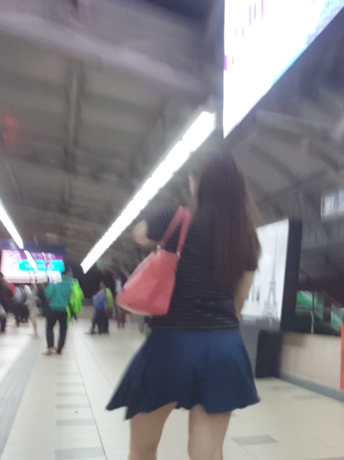 najeebrazaq: Picture Set #6: Short Skirt + Big Ass equals to? Well u get the idea…. I dont ha