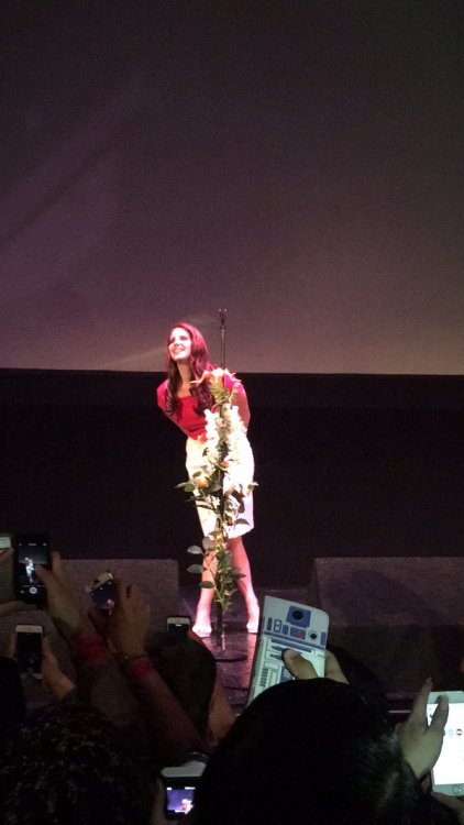 dellrey:Lana Del Rey performing an acoustic version of Honeymoon today at the Freak Premiere