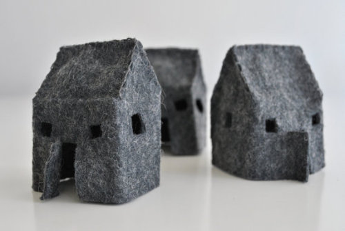 fusionoflight-blog:  Mini Felt House Luminaries 