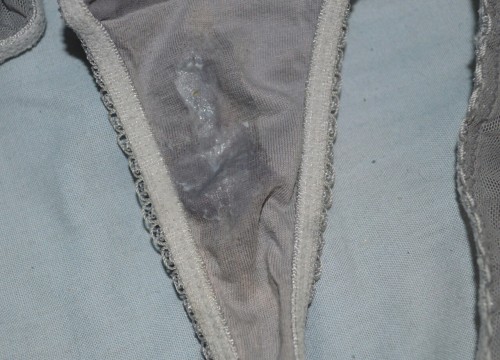 sex-ualtensi0n: oops i cummed/: