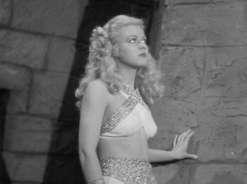 atomic-chronoscaph:Jean Rogers as Dale Arden - Flash Gordon (1936) One of the greatest damsels!