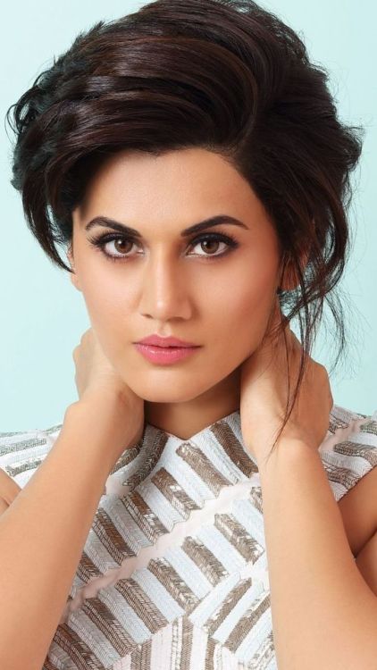 Bollywood, Taapsee Pannu, film actress, 2018, 720x1280 wallpaper @wallpapersmug : ift.tt/2FI