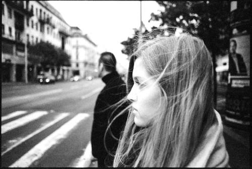 #street #portrait #nikonfm2 #analogphotography #negativeattitudebp #girl #wind #hair #blackandwhite 