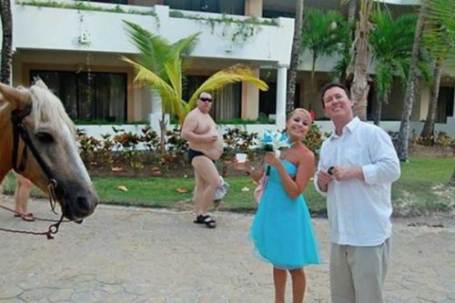 just-for-grins:  Unintentional Photobombs adult photos