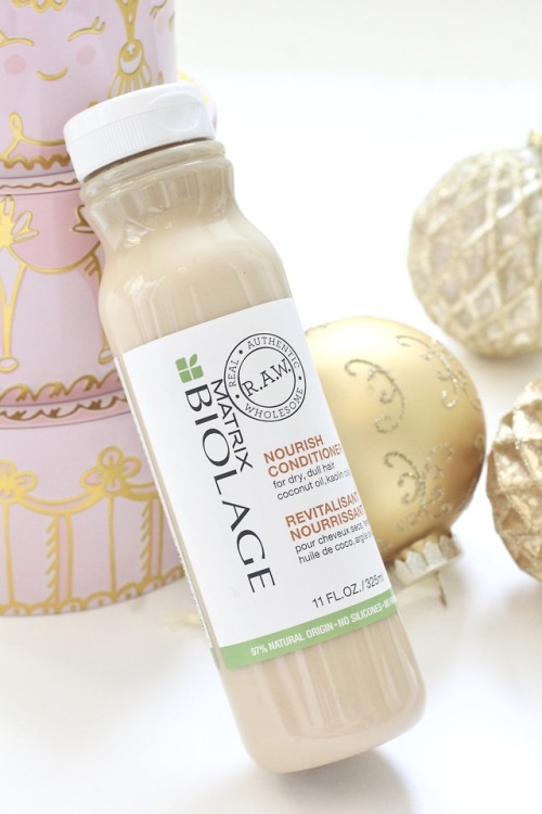 Matrix Biolage Nourish LineNew year, new hair, right? Most people cut their hair to make a big chang