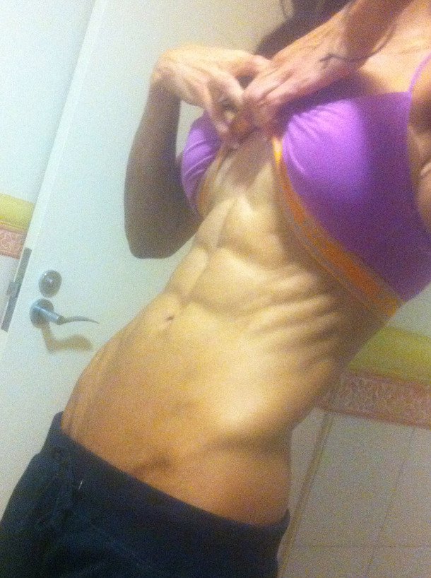 sixpackobsession:  Six-Pack Obsession You could send me your sixpack or your progress