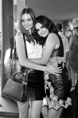 vogue-at-heart:  Miranda Kerr &amp; Selena Gomez - Louis Vuitton Resort 2016 Collection Party in Palm Springs