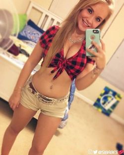sibabes:  We are liking our @danahh_17 in #plaid #tpg #sibabes #SIBsundayselfie #twinpeaksgirl #selfie #siboobs #blonde @twinpeaksaltamonte #SundayFunday #ServiceIndustryBabes  (at Twin Peaks Restaurants)  Gorgeous