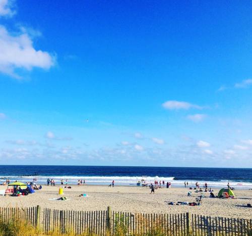 I’m going to miss this view so much 💔😞 #fuckthecold #beachbum #theshoraaaaa #summaaaforeva  (at Atlantic City Beach NJ)