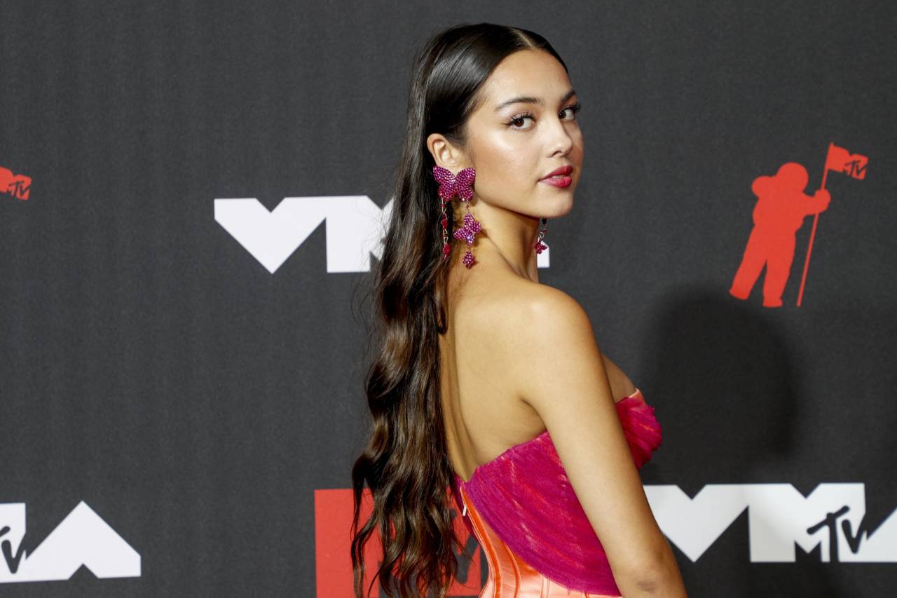 Olivia Rodrigo at the 2021 MTV Video Music Awards - These Are Pictures ...