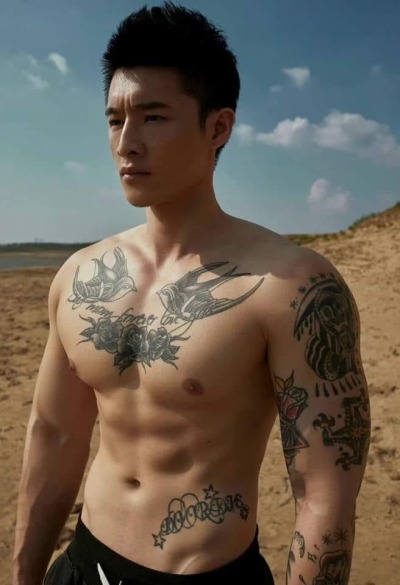 hotdogsfordinner:myasianlovers:Tatted realness 