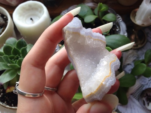 floralwaterwitch: My cute little blue lace agate cave