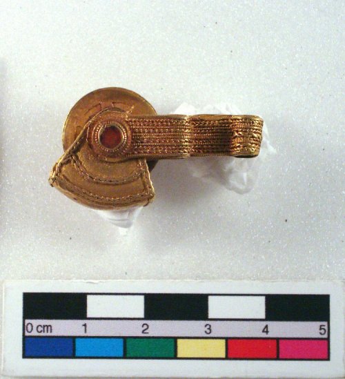 Gold sword harness fitting (early Anglo-Saxon, 600s), found in King&rsquo;sField (Faversham, Kent). 