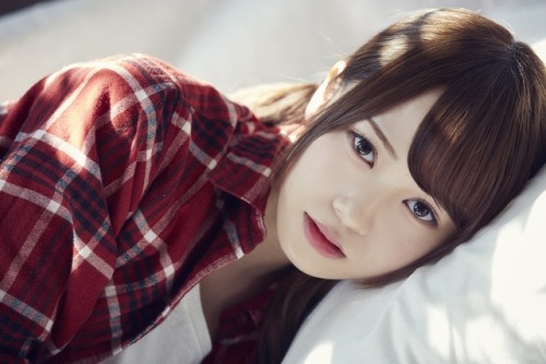 46pic:    Shiho Kato - HUSTLE PRESS  