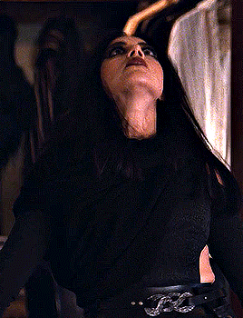 AUBREY PLAZA As RIO VIDALin 01x01 "Seekest Thou The Road"AGATHA ALL ALONG (2024)