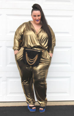 readytostare:  IT’S MY BIRTHDAY PART 1. I’M CALLING THIS MY FAT BLANCHE DEVEREAUX JUMPSUIT. OUTFIT DETAILS ON MY BLOG!  