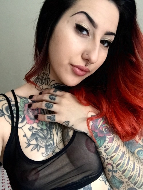 hammatime91:  Having a killer hair and make up day.