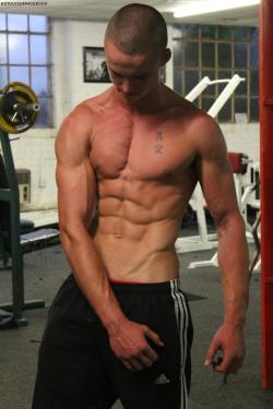 Teenagealpha:  This Man Had Free Fitness In His Local Center. He Generated So Many