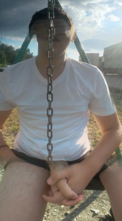 1nd2rd3st:  I thought he was holding his penis for like 0.3 seconds 