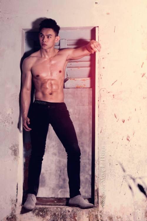 asianmalemuscle:   #asian #male #muscle #gay  Enjoy thousands of images in the archives: http://asianmalemuscle.tumblr.com/archive 