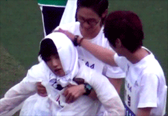 7kisses4u:   adhd-in-orange: &ldquo;Jinyoung-Hyung, STOP PINCHING MY CHEEKS!!!&rdquo;