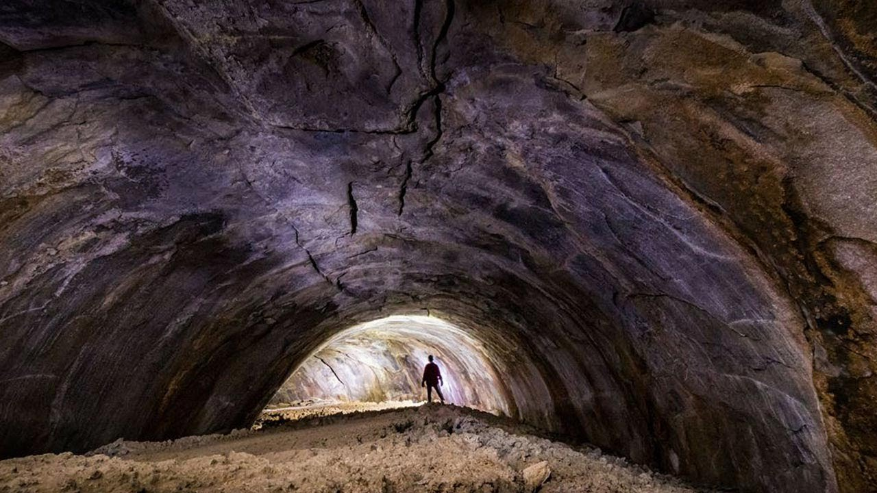 revretch:weaselle:tunashei:Caves are weirder and more varied than you thinkmy followers can have some cave pics, as a treat#this earth#kinda doubt the one with the orange guys in the crystal cave is real thoOh, it’s super real, and it’s super