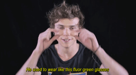 sexycliffconda:  5SOS Memories:              ↪5SOS on Luke 