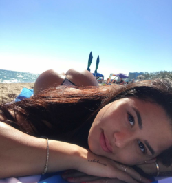 bikini-selfies:  Tanning that fine ass