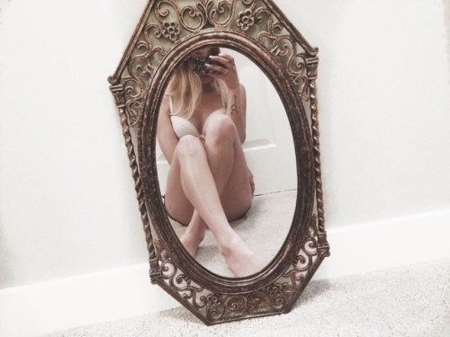 bxderlineprincess: Artsy