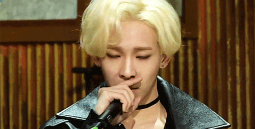 w1nner:Taehyun ~ Sentimental (Special Comeback Stage on Inkigayo)
