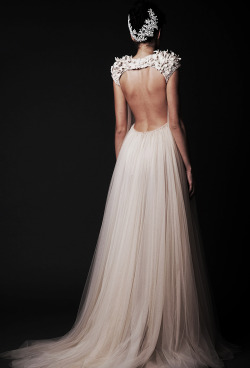 sohciety:   KriKor Jabotian Haute Couture