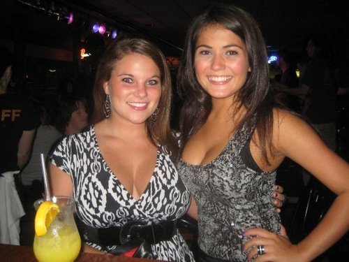 sizedisparity:  If I was a chick with big tits, I’d do the exact same thing. Low